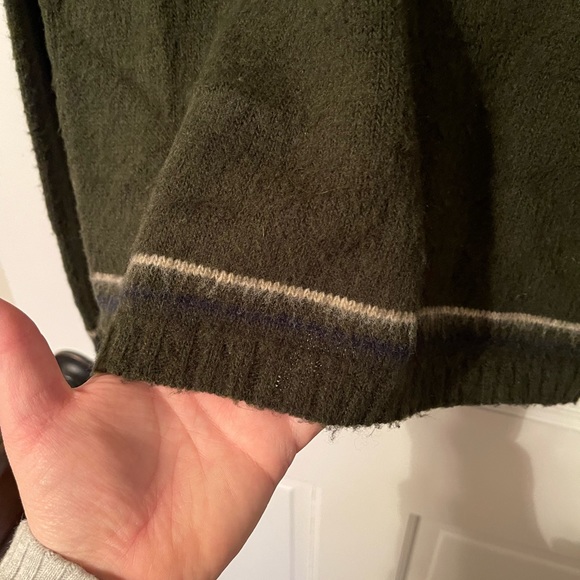 Hunter Green vintage V neck sweater - Picture 2 of 5